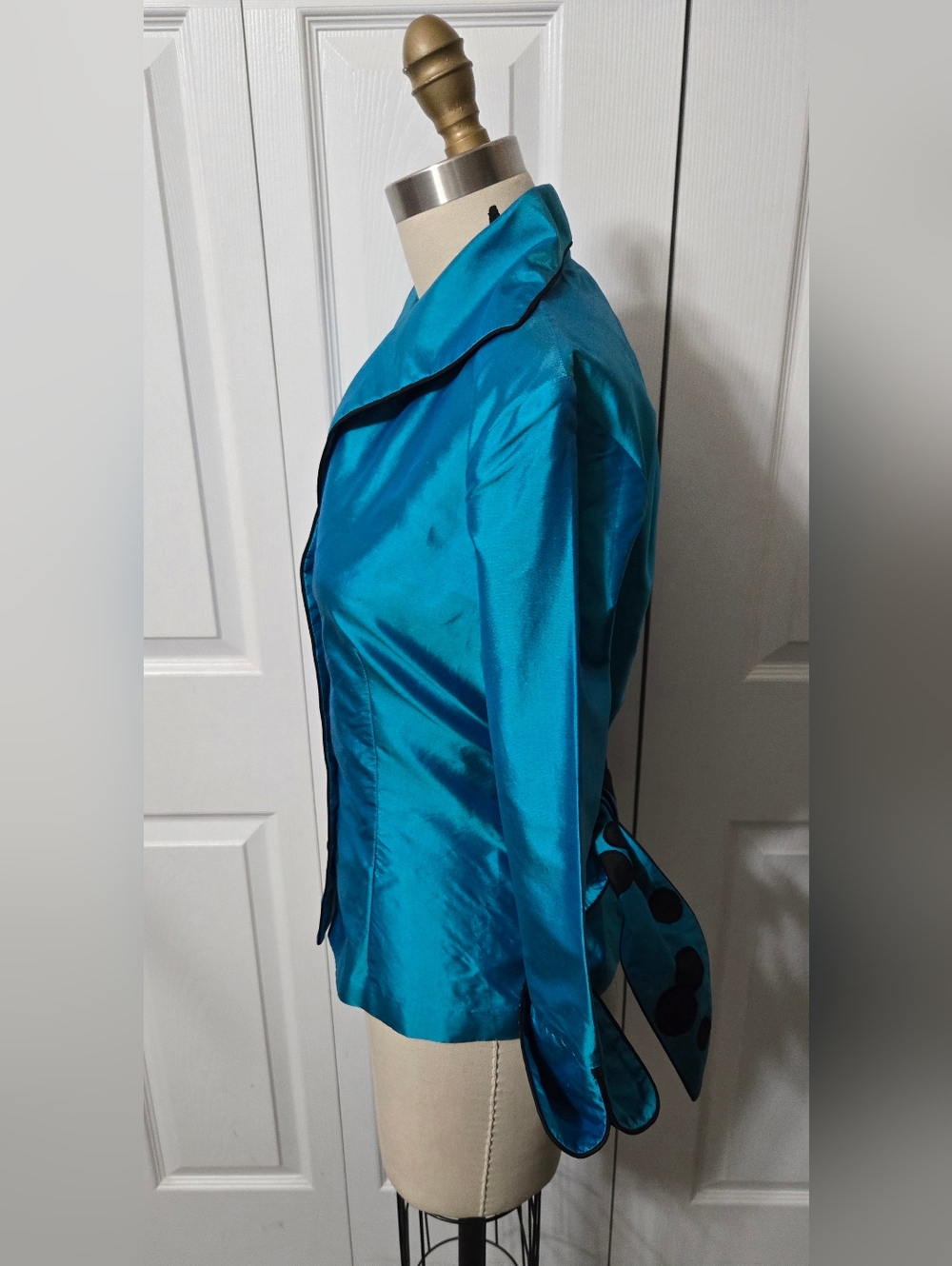 Teal Button Up Top w/Attached Poke a dot Belt, Size 6, Like New - Picture 4 of 14